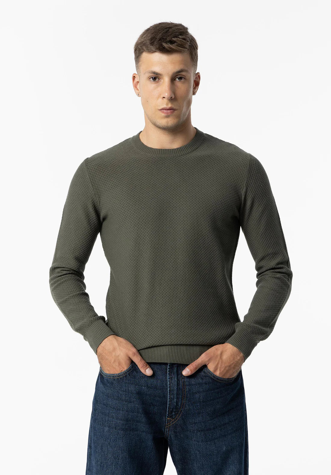 Guía de estilo para hombres en invierno: cómo lucir elegante y a la moda sin pasar frío"