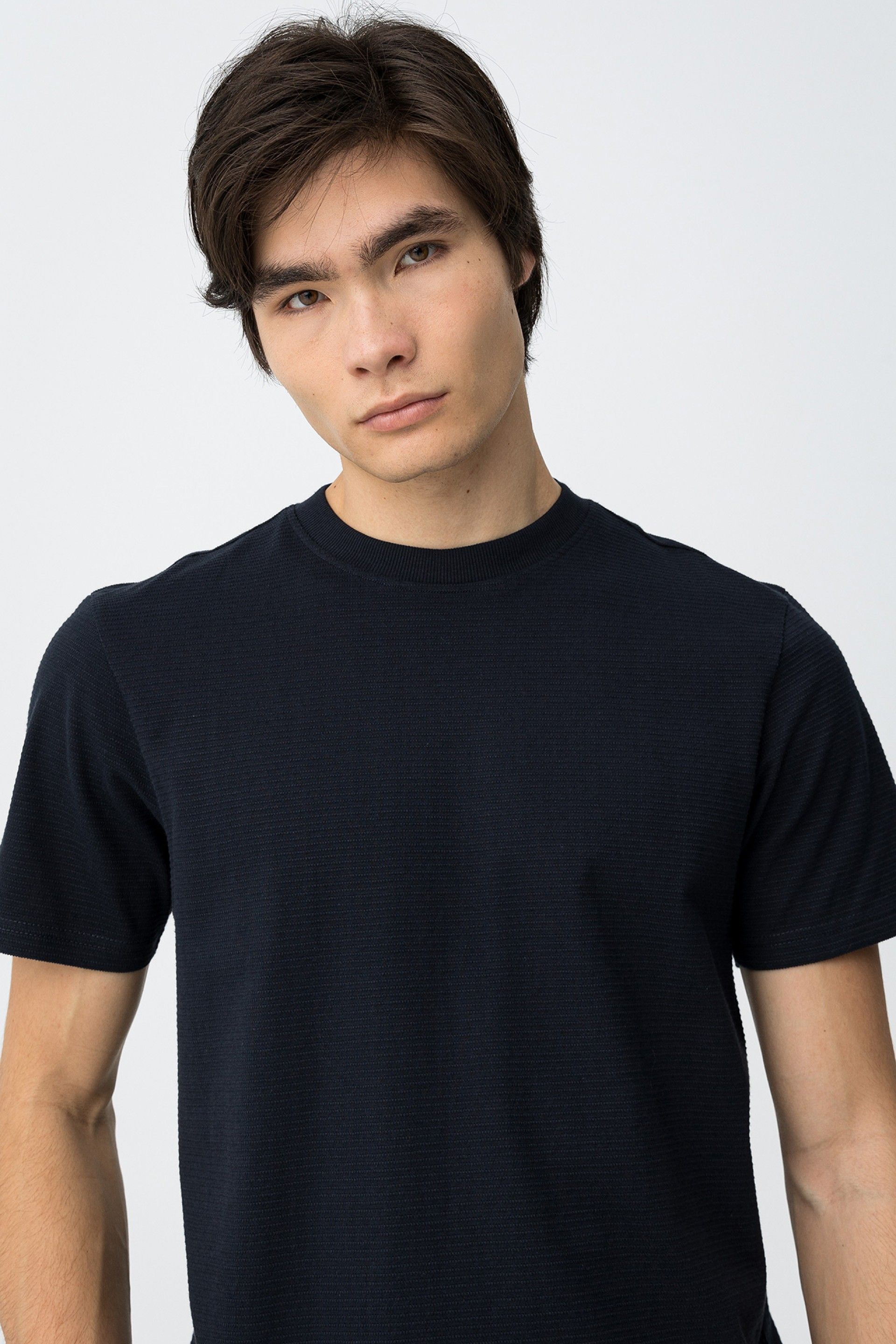 5568960
